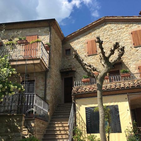 Appartamenti E Camere Il Poggio Di D'Angeli Lidia Auditore Exterior foto
