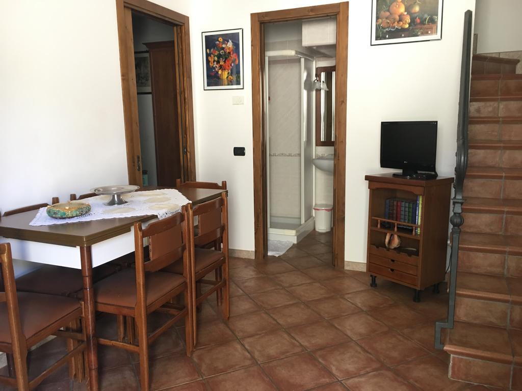 Appartamenti E Camere Il Poggio Di D'Angeli Lidia Auditore Exterior foto