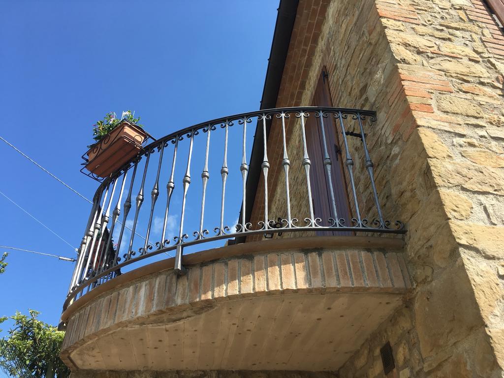 Appartamenti E Camere Il Poggio Di D'Angeli Lidia Auditore Exterior foto