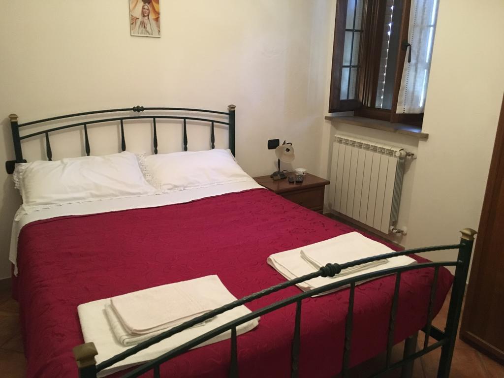 Appartamenti E Camere Il Poggio Di D'Angeli Lidia Auditore Exterior foto